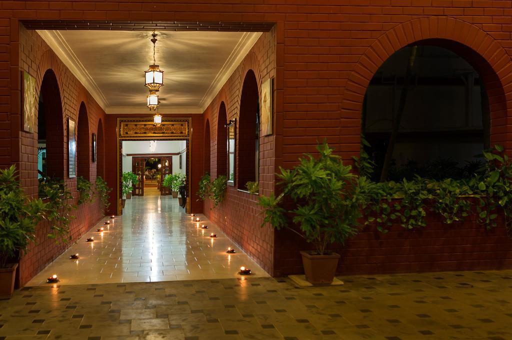 Great Trails Riverview Thanjavur By Grt Hotels Extérieur photo